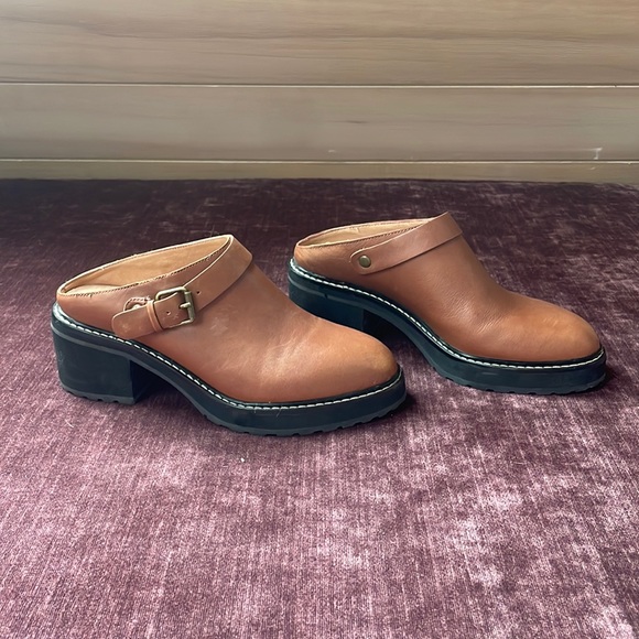 Madewell Willa Convertible Strap Mule in English Saddle - Picture 3 of 8